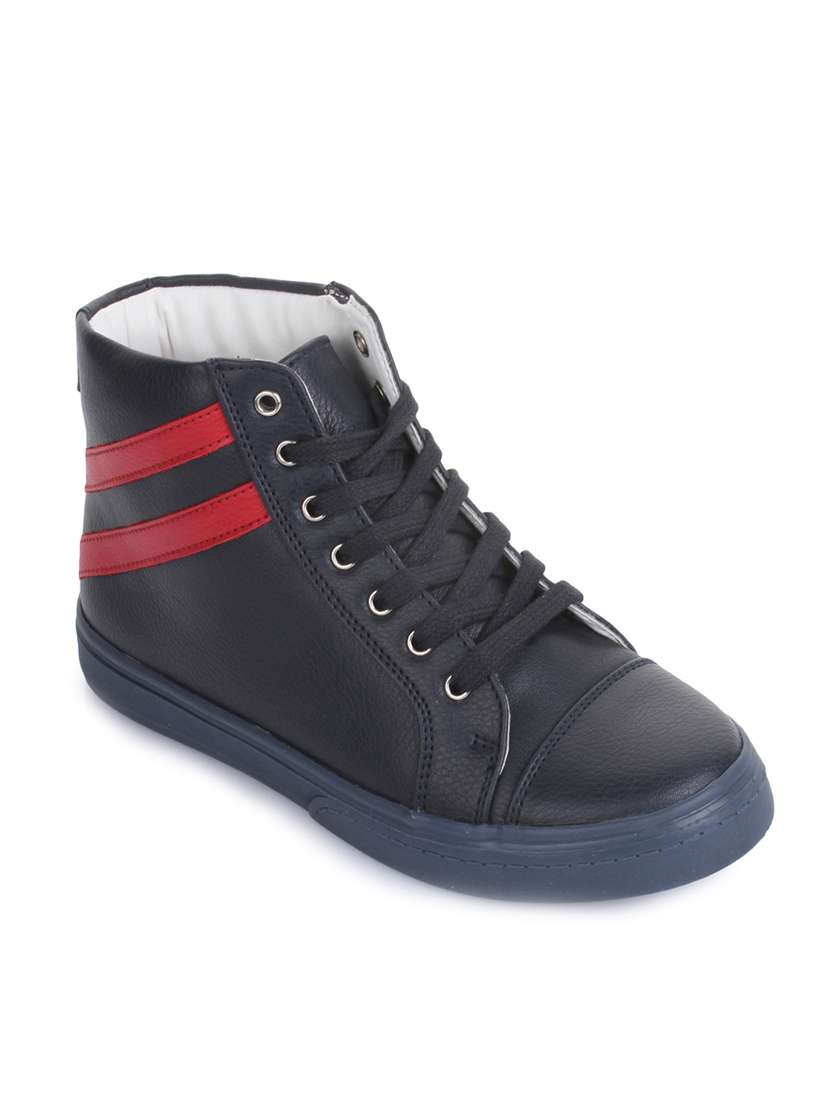 navy blue leatherette lace up sneaker