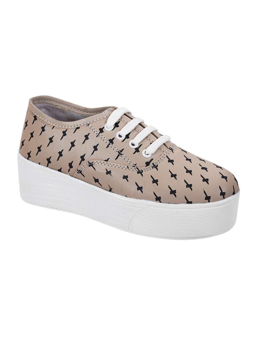 beige plimsolls  sneaker