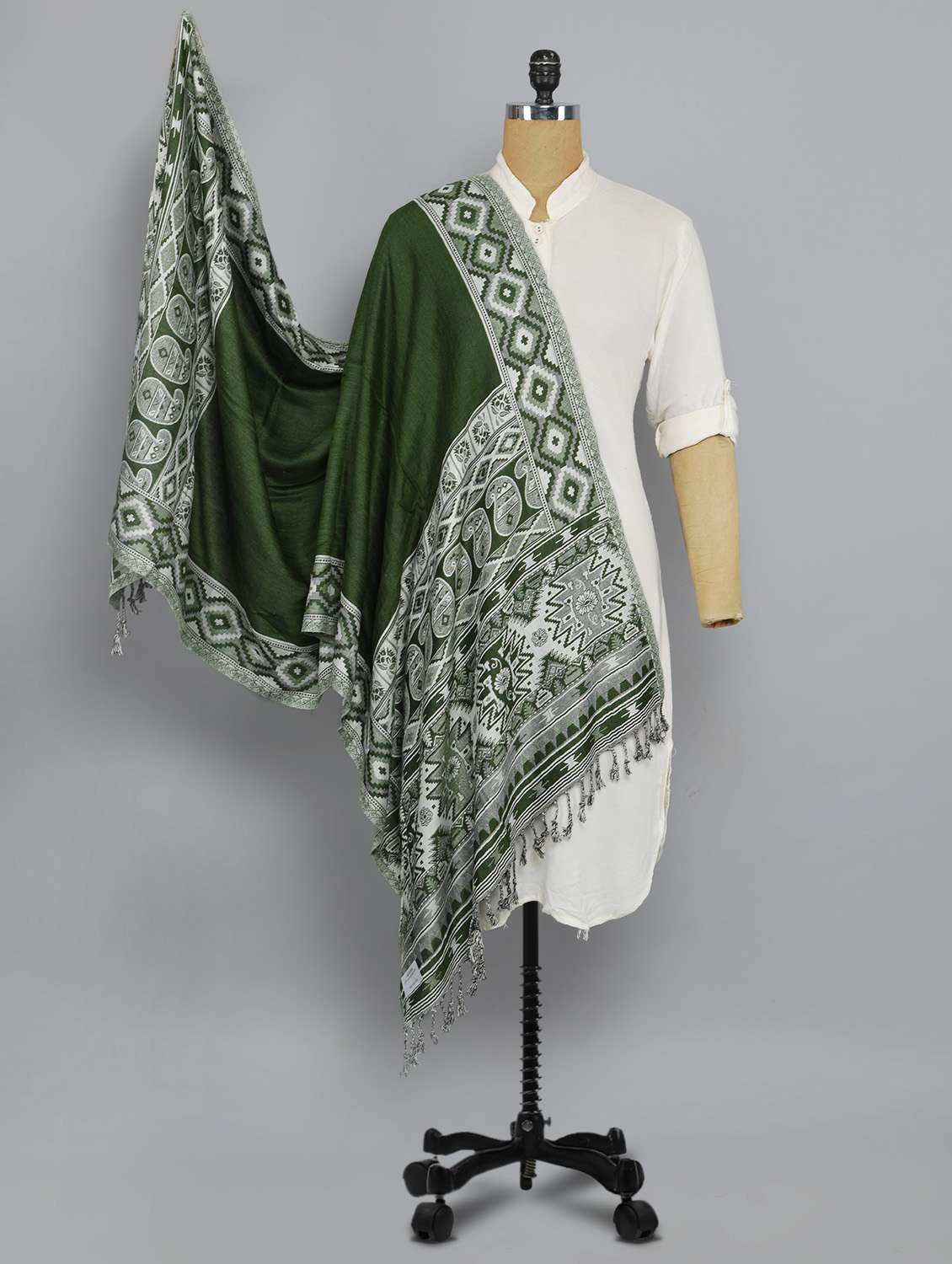 green geometric print shawl