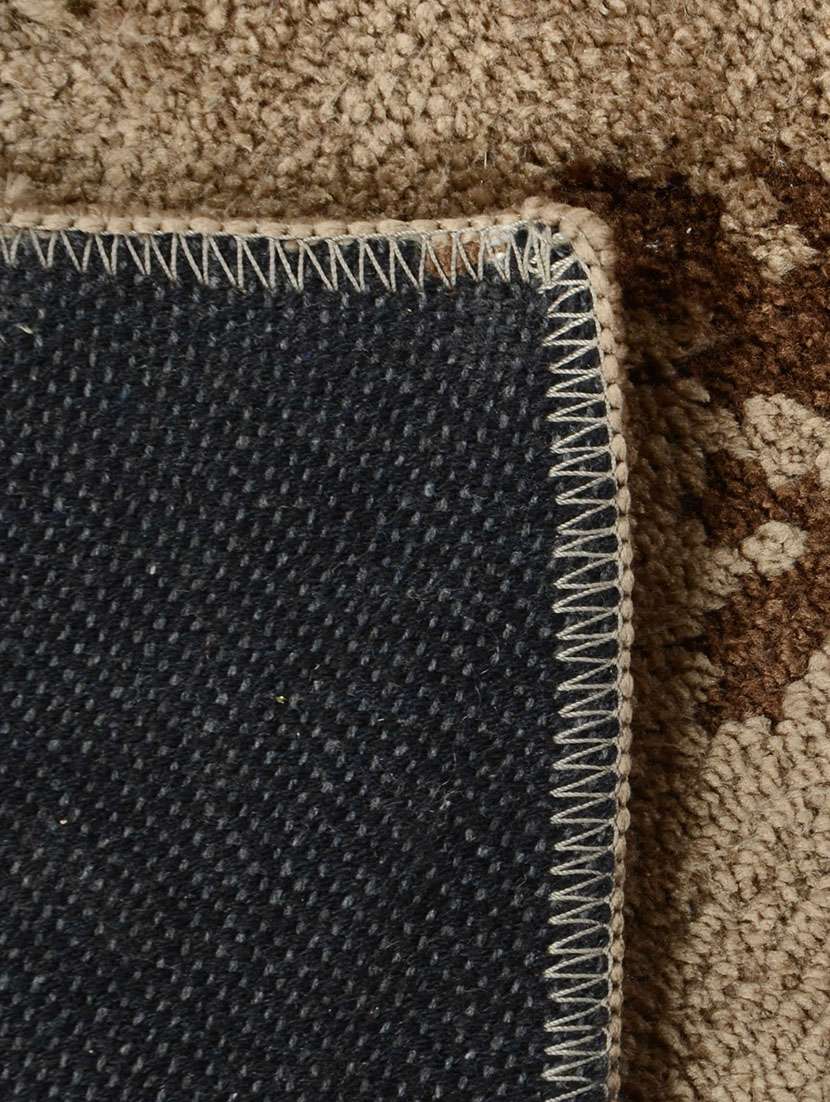 100% micro polyester super soft heavy duty unique design floor carpet. size is 5x7 feet - 14655380 -  Standard Image - 2