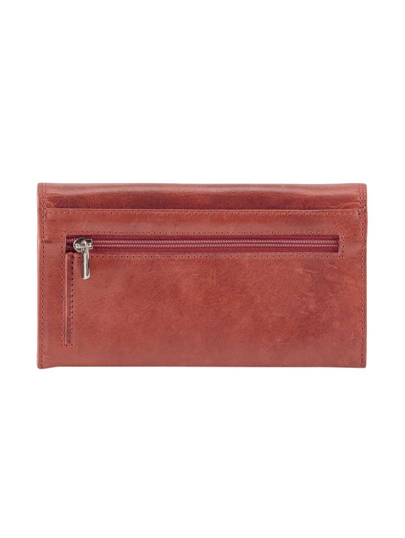 red leather regular clutch - 14666967 -  Standard Image - 2