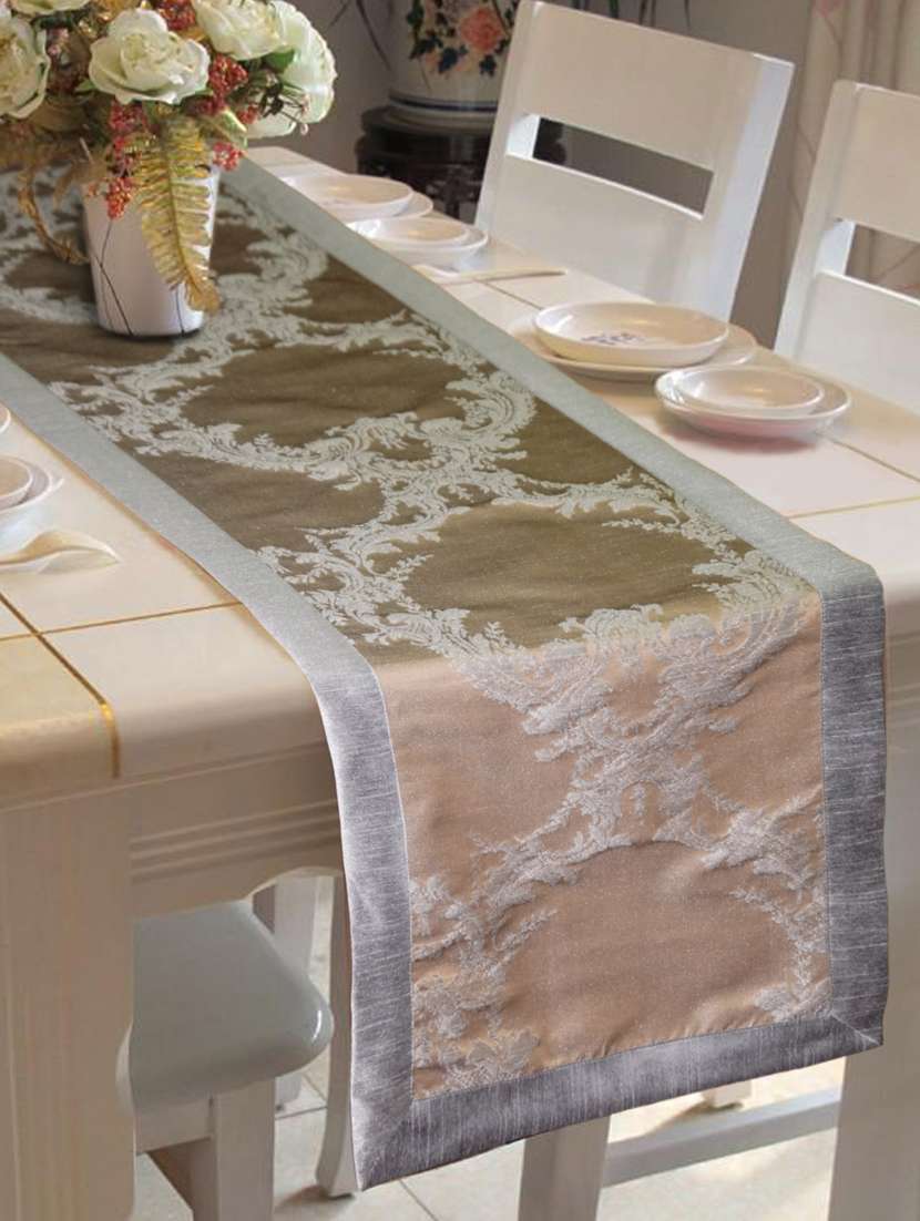 table runner with polyester border (size: 16"x72")