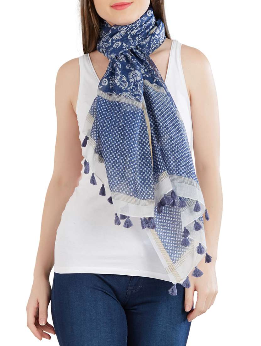 tassel detail printed stole