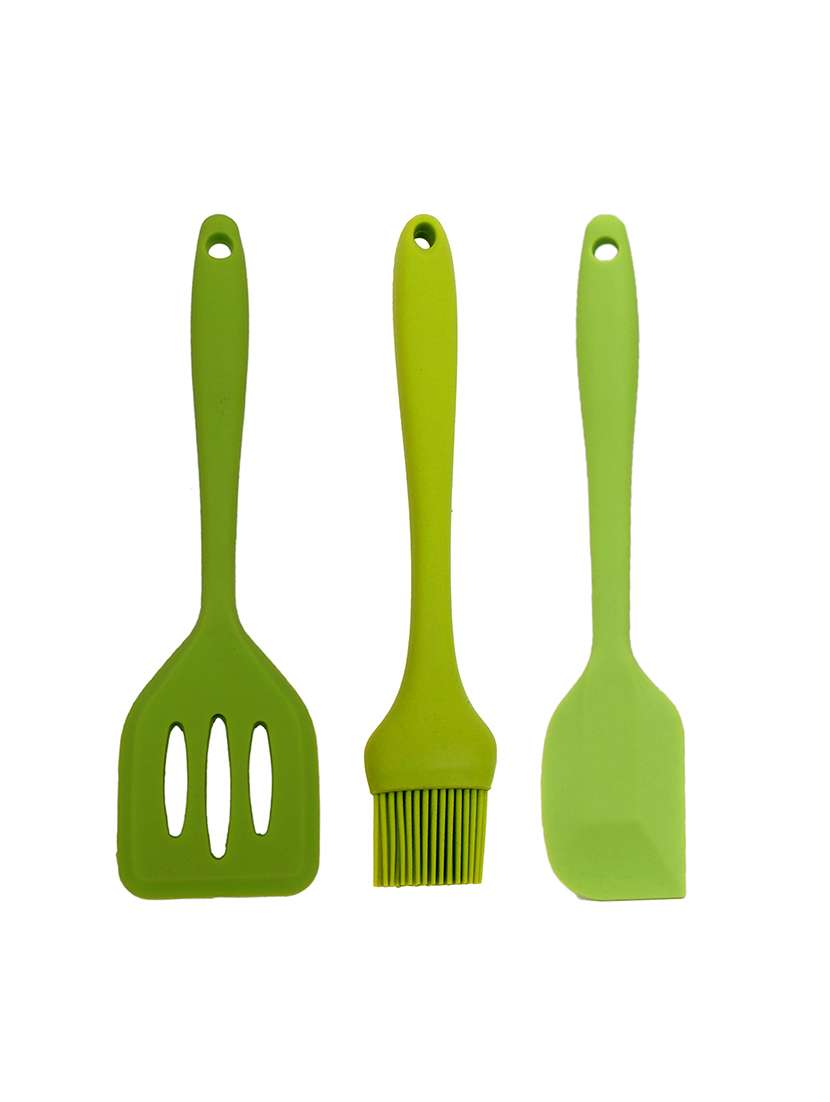 green silicone spatula, skimmer, brush