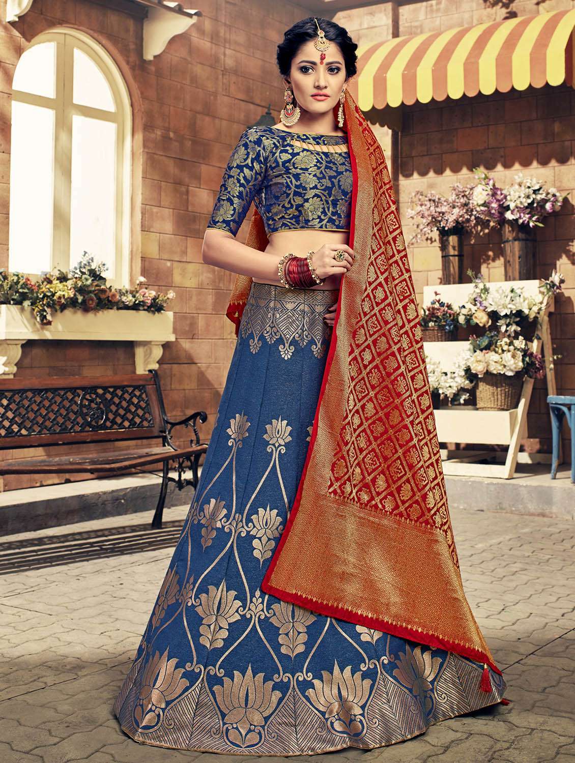 banarasi flared lehenga