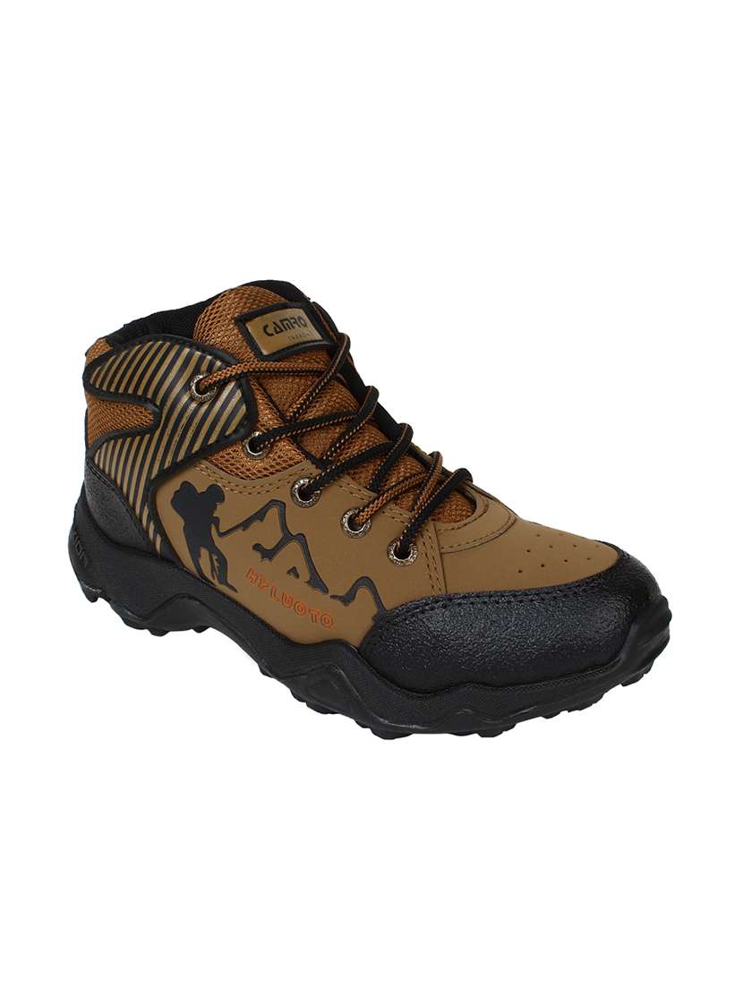 brown leatherette trekking shoe