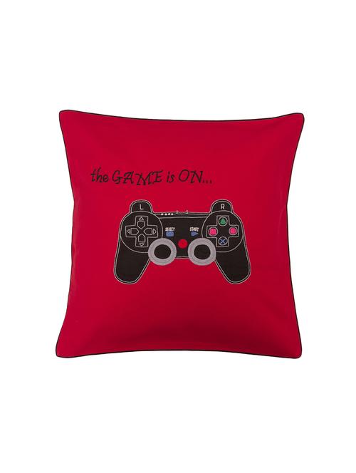game on cushion cover - 14888023 -  Standard Image - 0