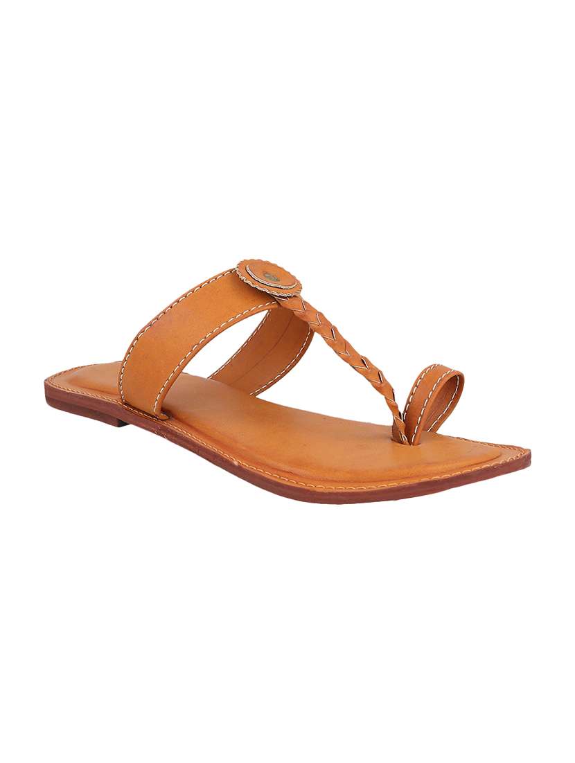 brown one toe  kolhapuri