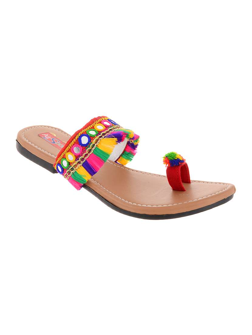 multi colored one toe  kolhapuri