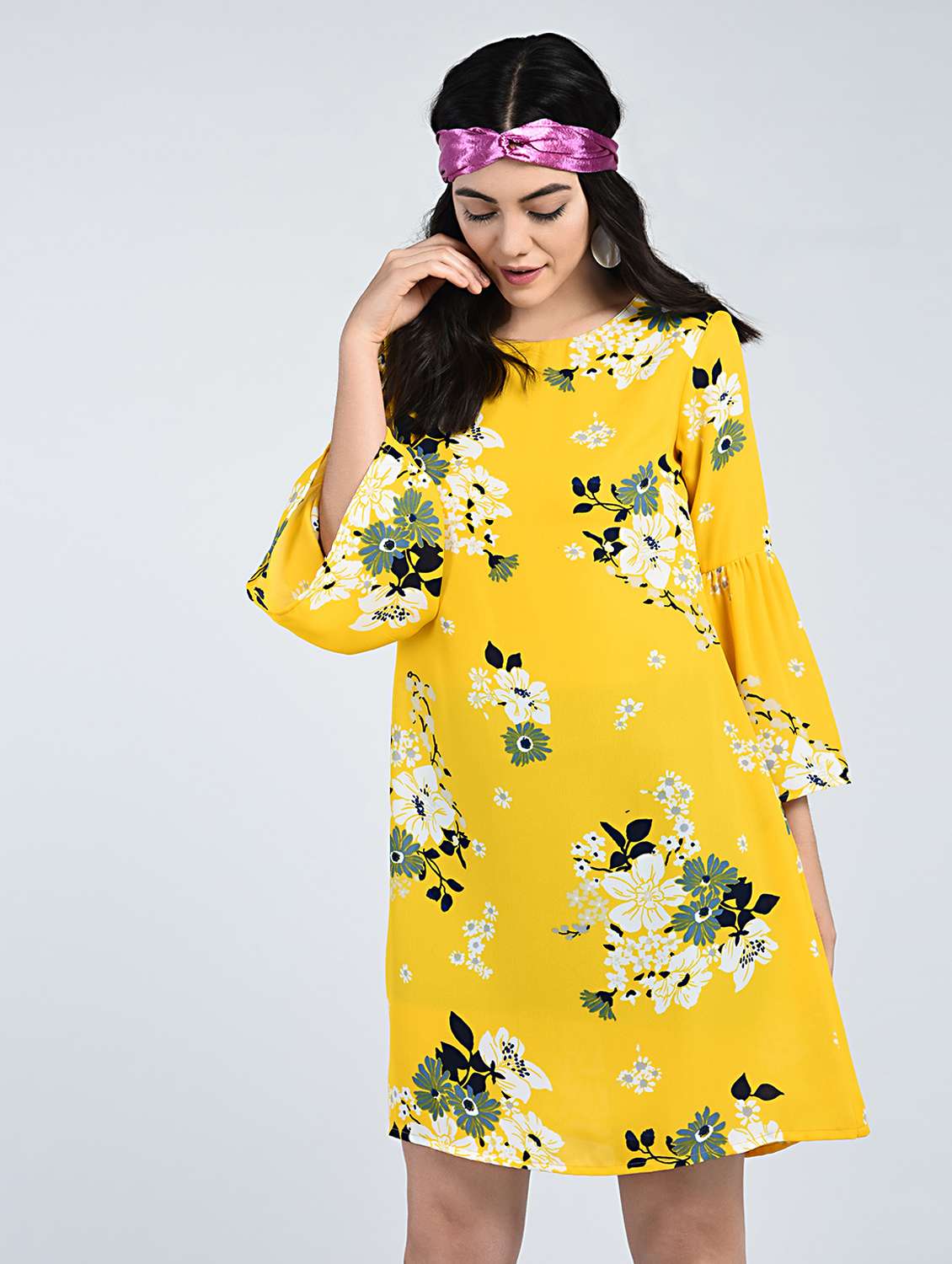 bell sleeved floral shift dress