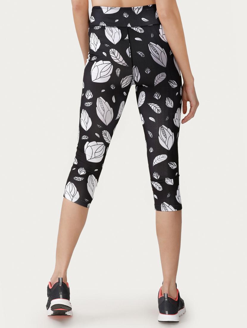 black printed sports capri - 15132055 - Standard Image - 2