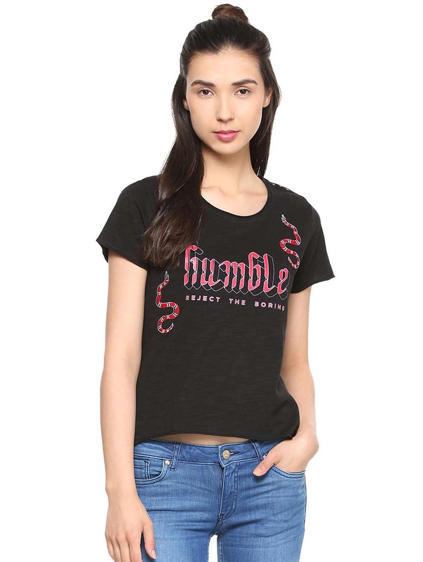 black slogan round neck tee