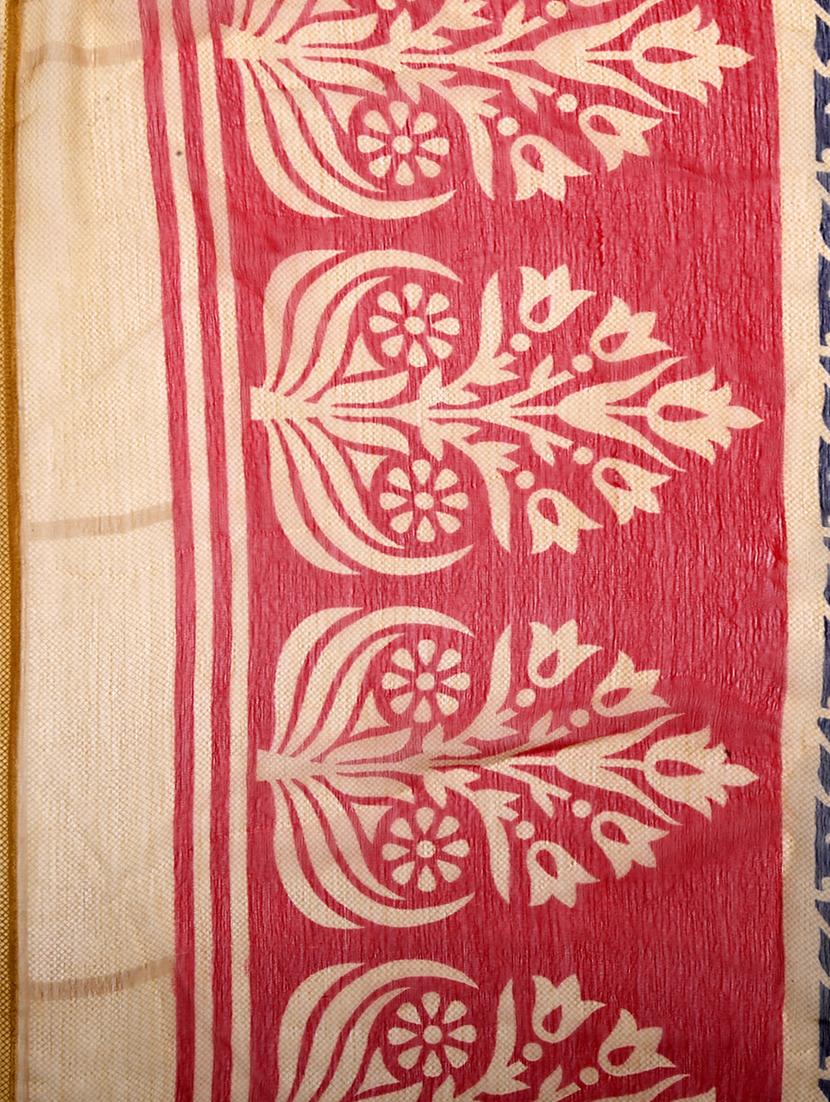 contrast bordered printed saree with blouse - 15354193 - Standard Image - 2