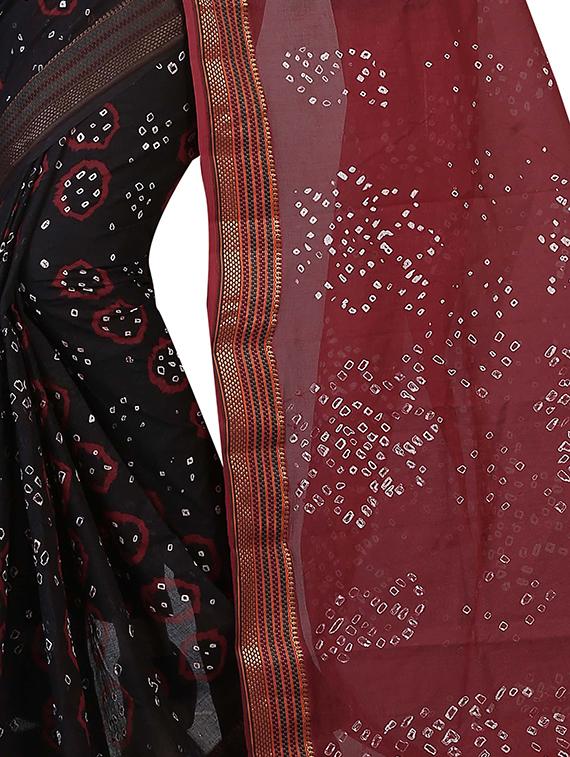 contrast pallu bandhani saree with blouse - 15378399 - Standard Image - 2