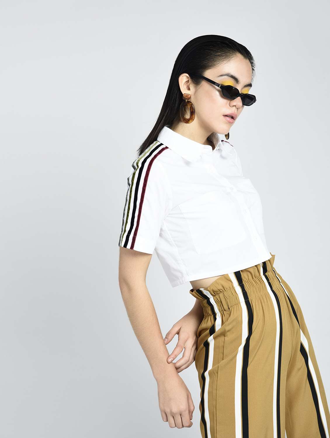 taping detail crop shirt