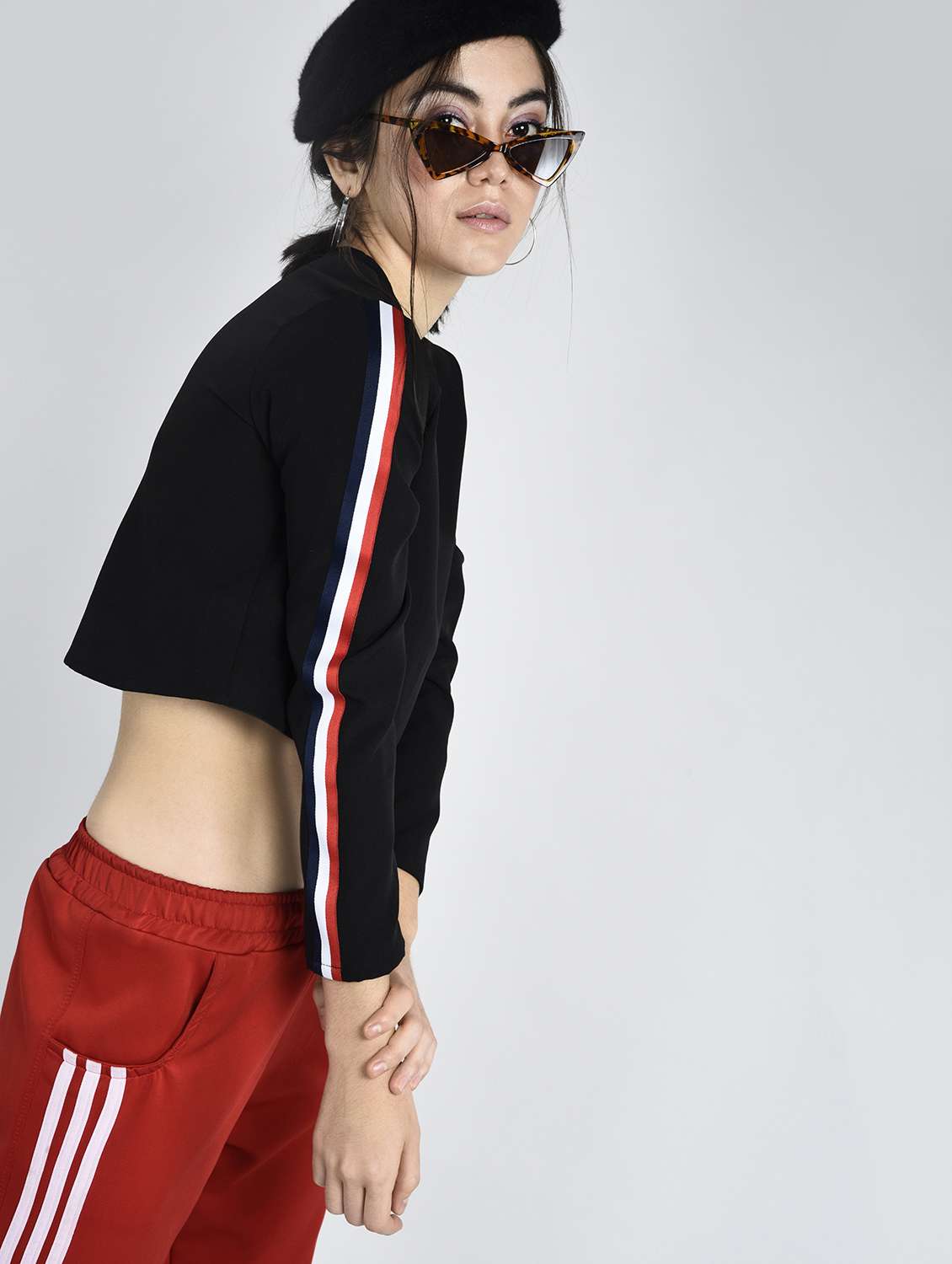 striped taping crop tee