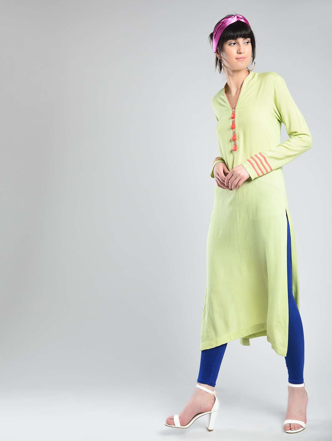 straight kurta with tassels