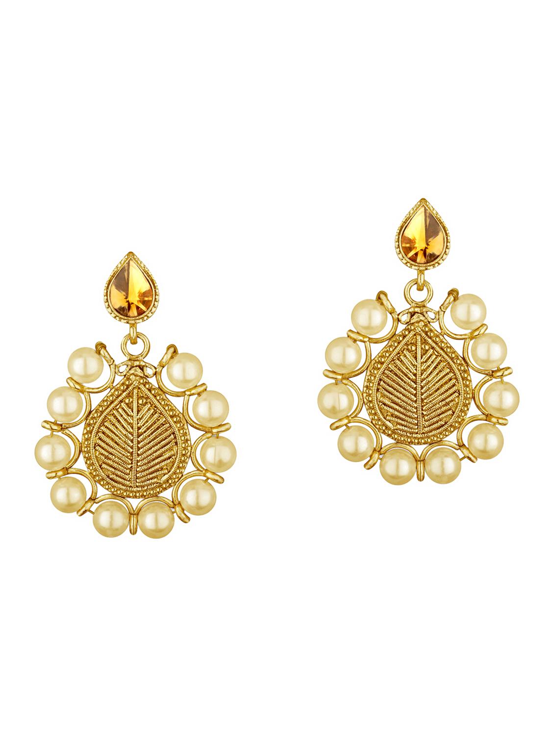 gold tone pearl earrings & maangteeka set - 15464666 - Standard Image - 2
