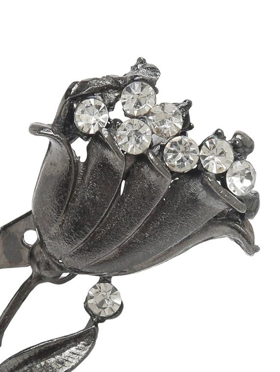 black metal brooch - 15465994 - Standard Image - 2