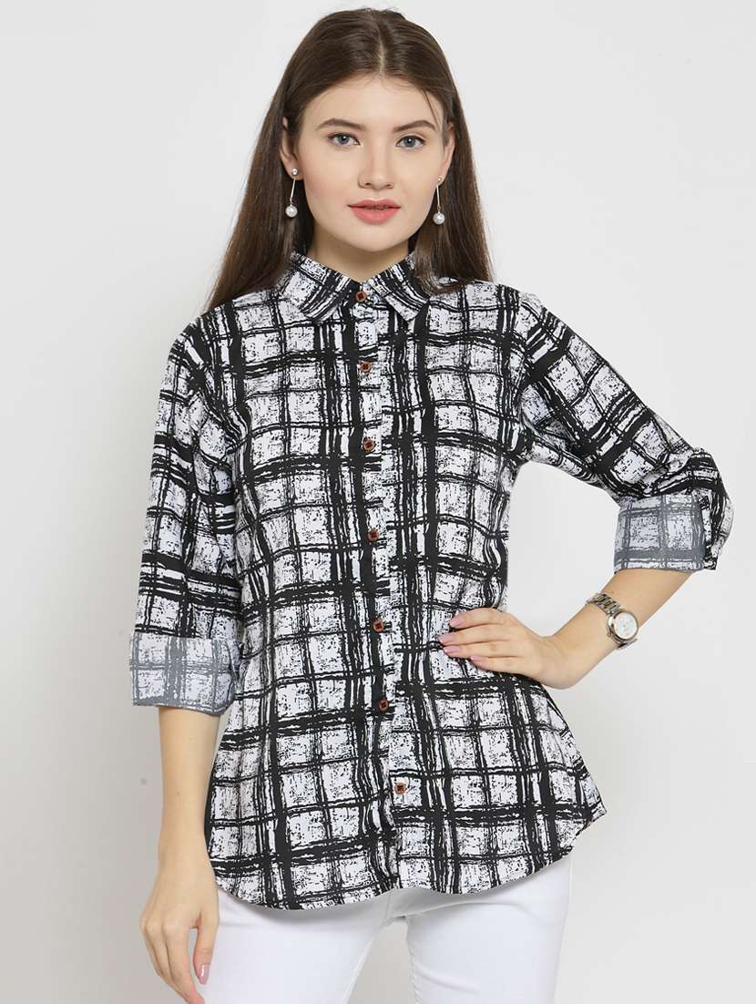 roll-up sleeved checkered shirt