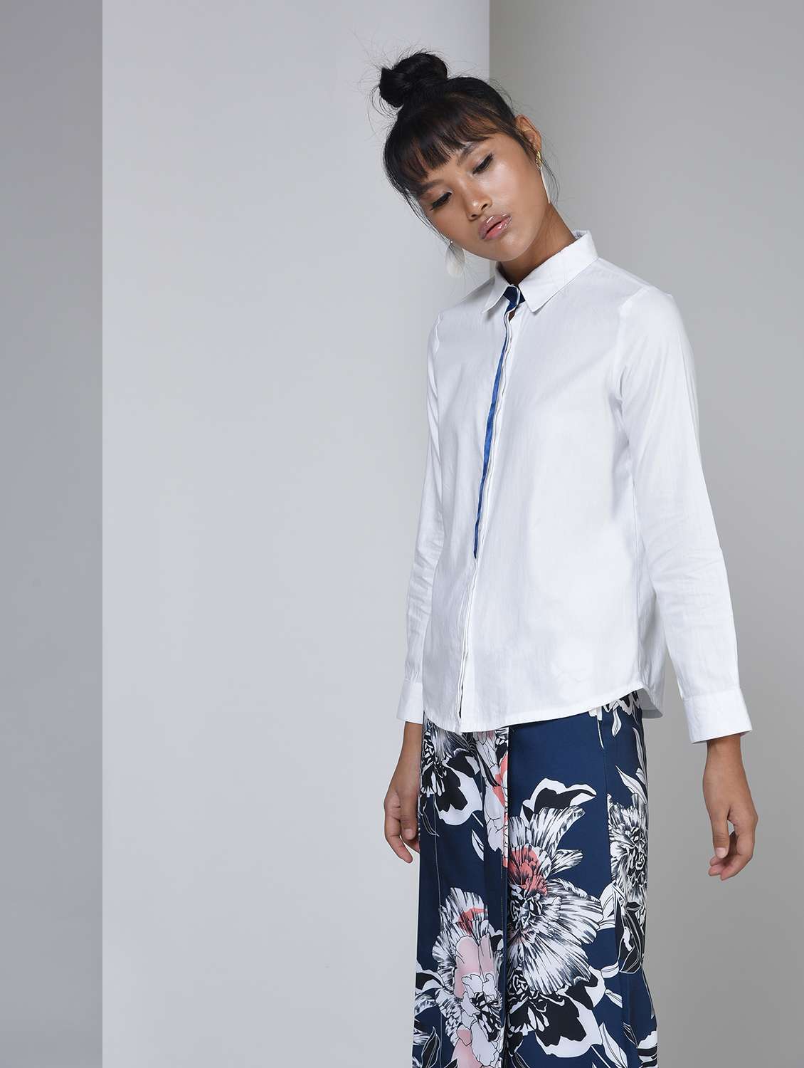 contrast taping concealed placket shirt