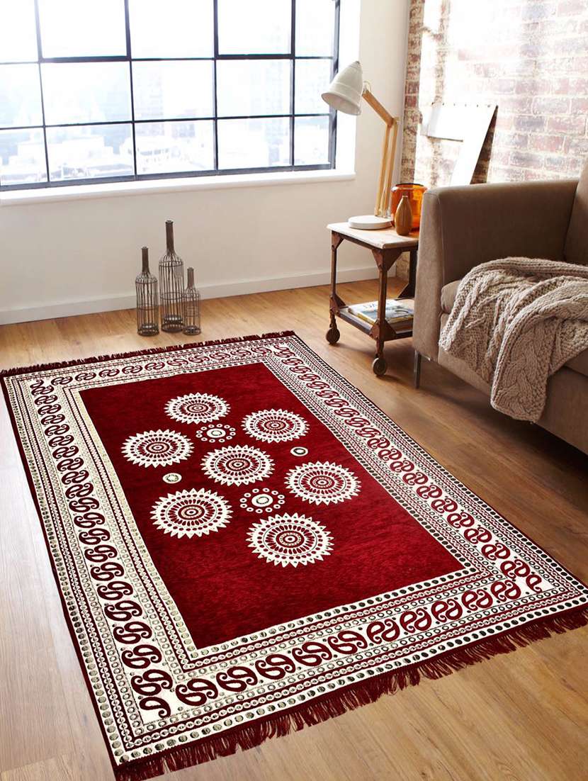 classic chennile carpets by homesense. size:5x7 feets