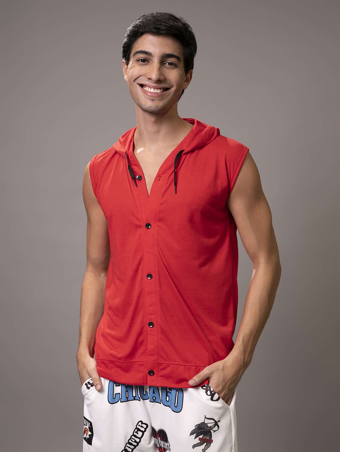 men red regular fit solid hooded t-shirt