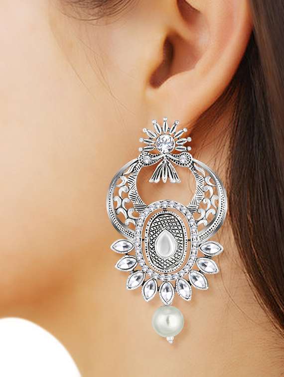 silver metal chandballi earring