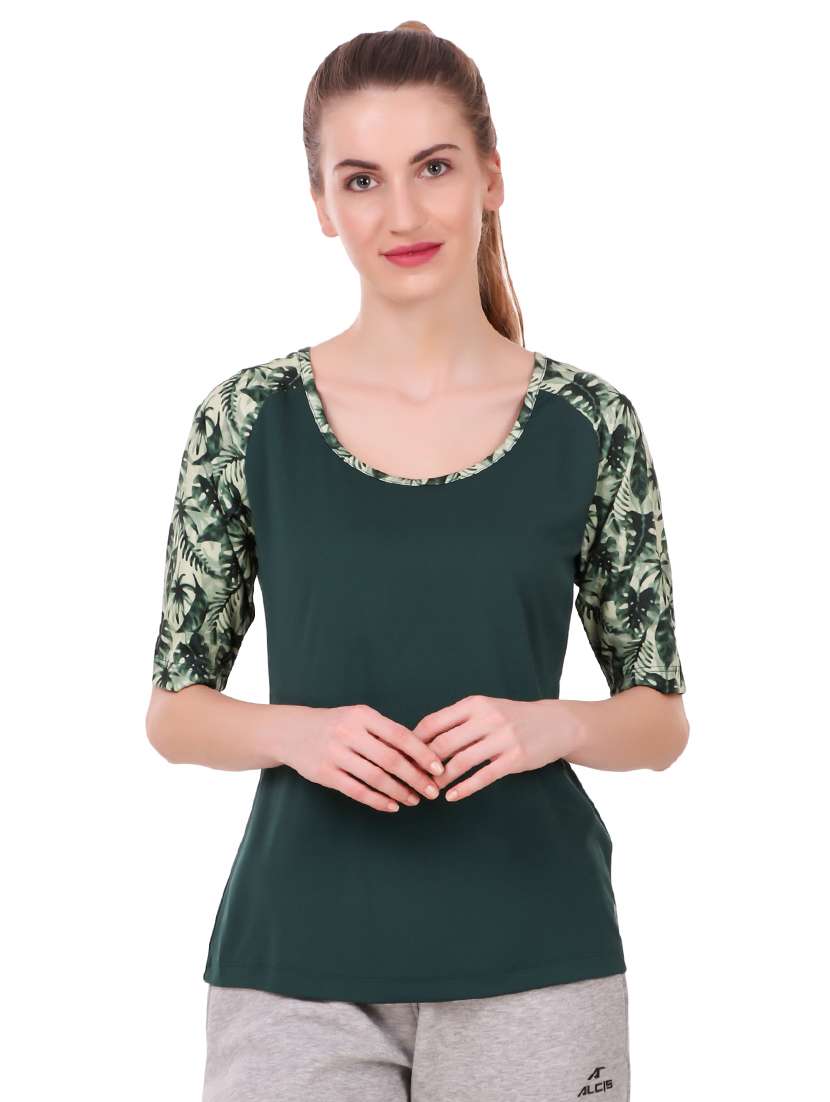 raglan sleeved sports tee