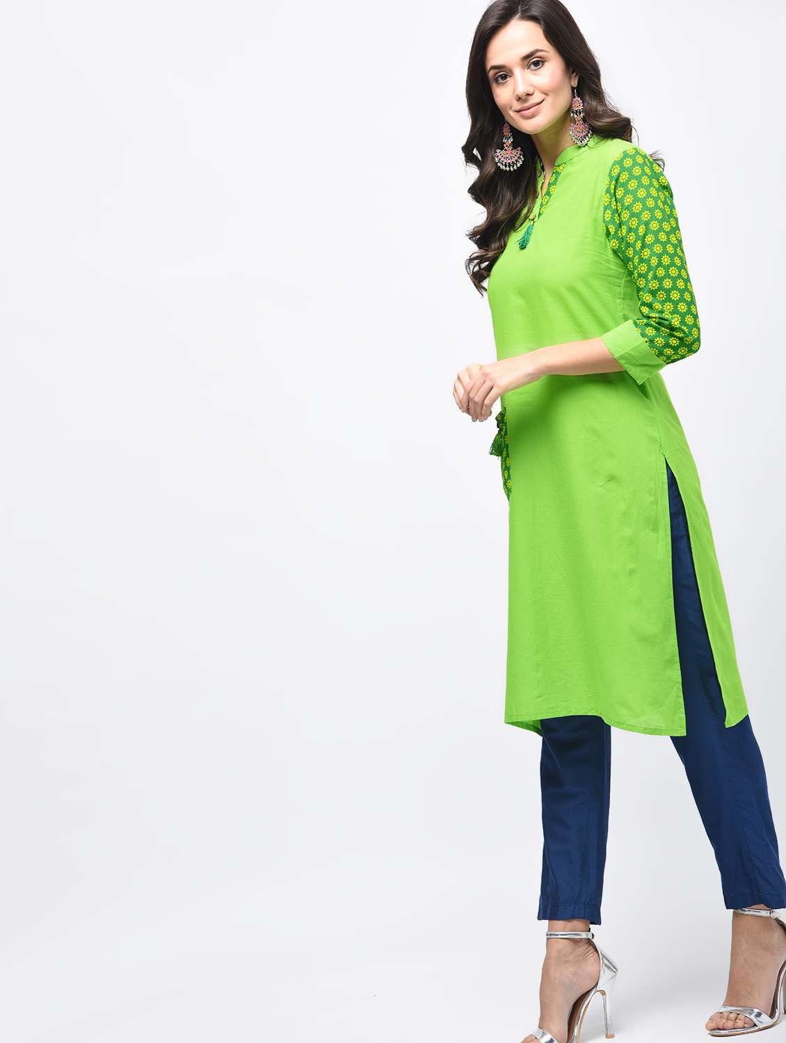 straight printed kurta with tassels