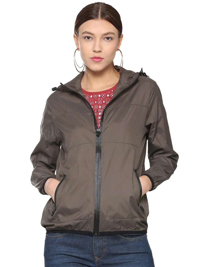 hooded neck pocket detail windcheater