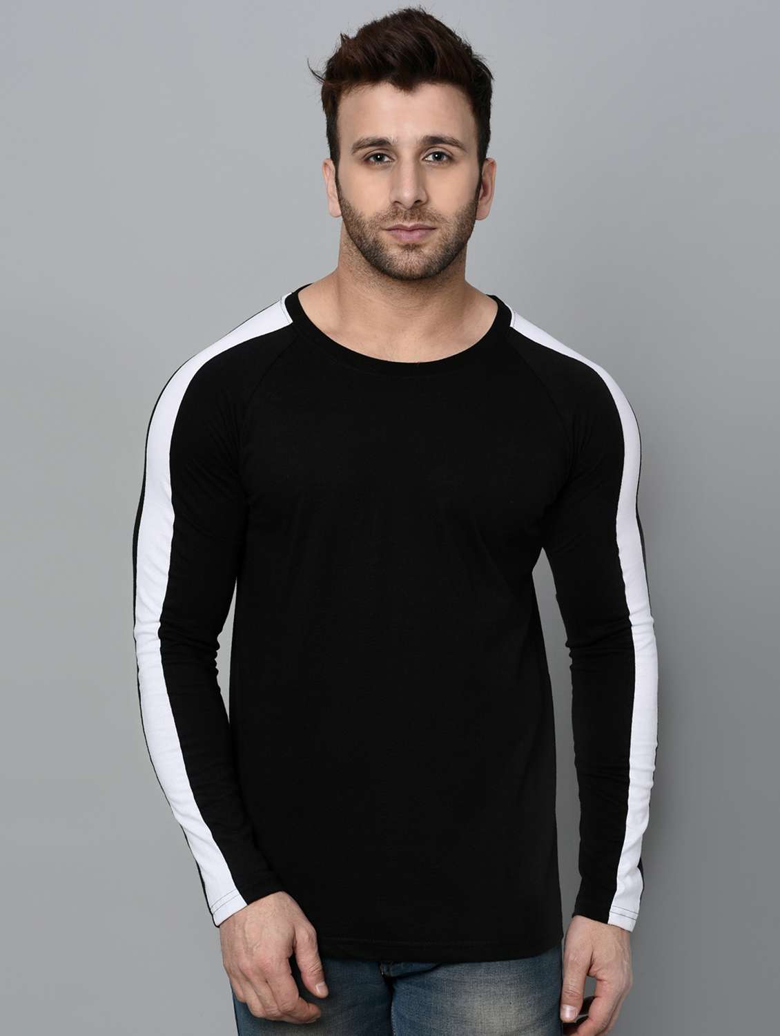 black monochrome long sleeves t-shirt