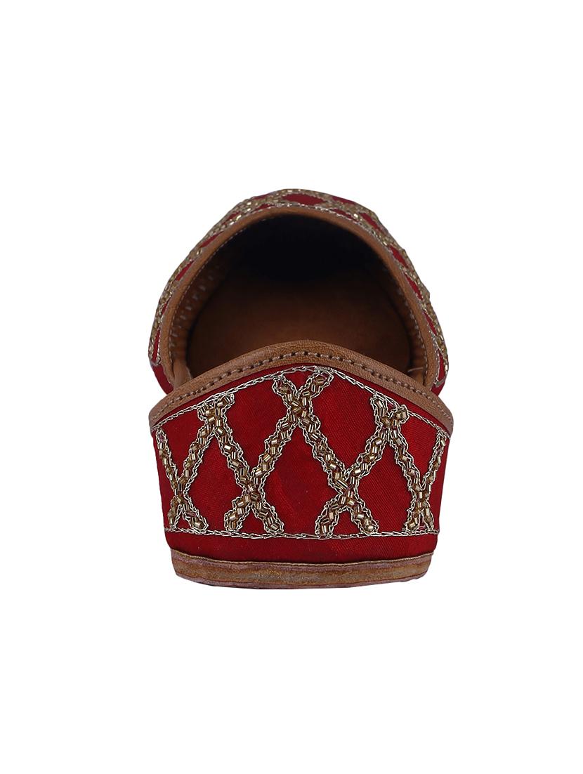 maroon slip on jutis - 15897253 - Standard Image - 2