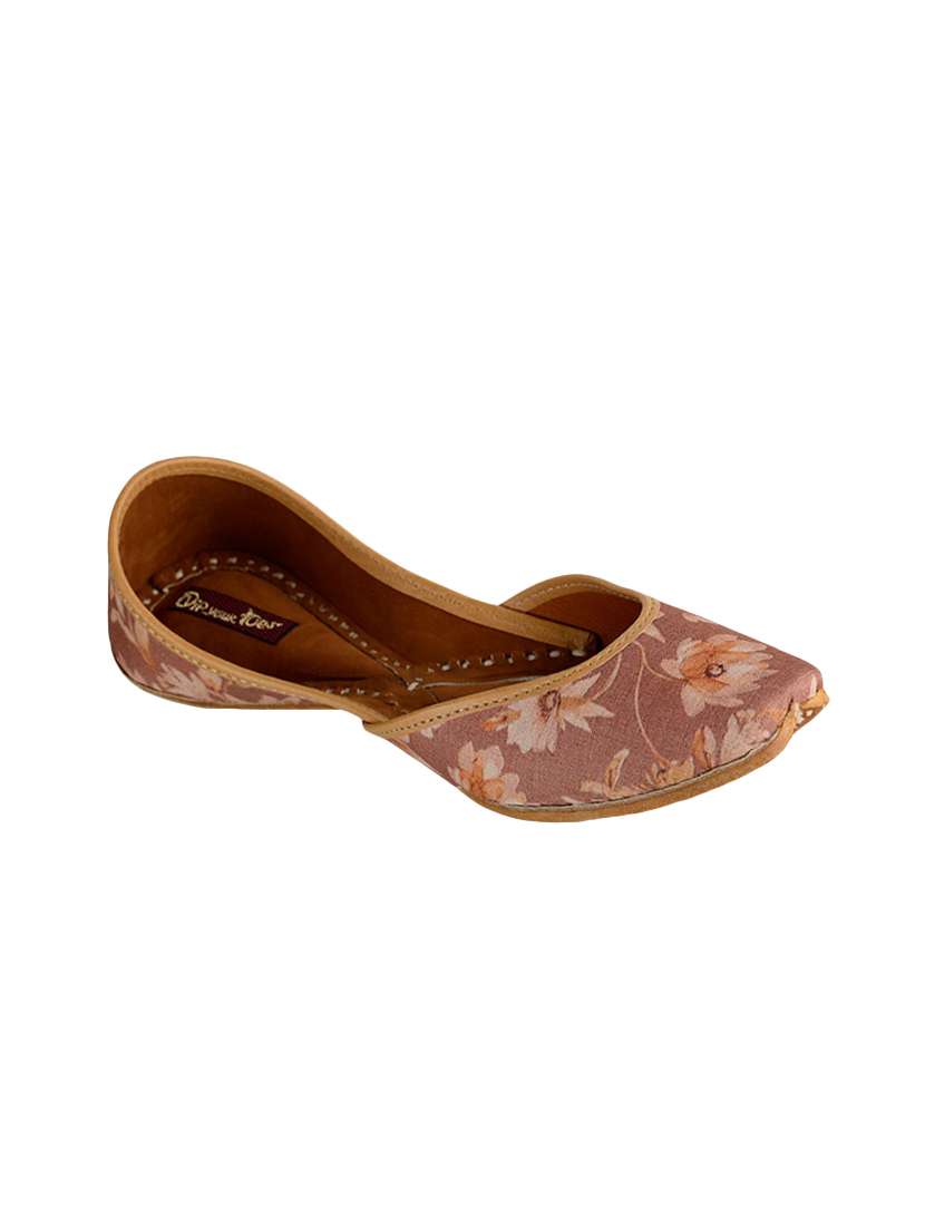 brown slip on jutis