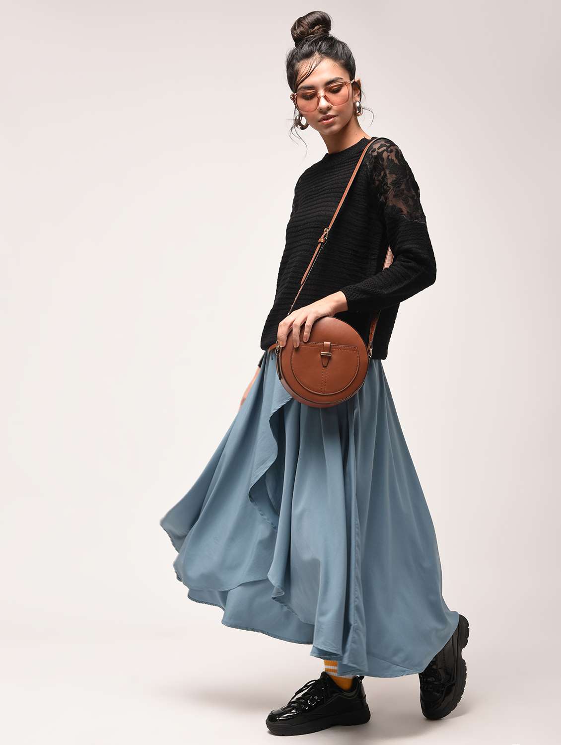 sheer panel sleeved pullover