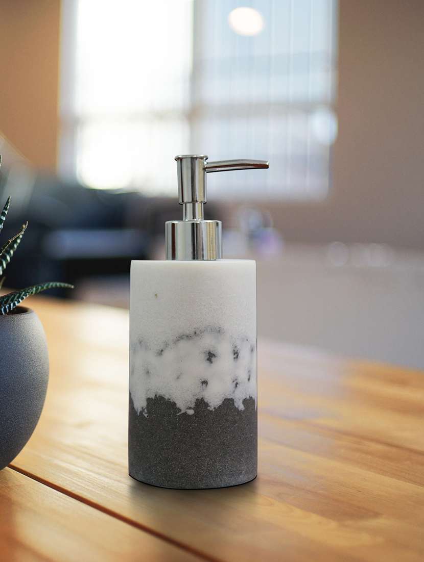 liquid soap dispenser by shresmo for kitchen, bathroom or common basin, can be used for hand sanitizer, shampoo & conditioners.