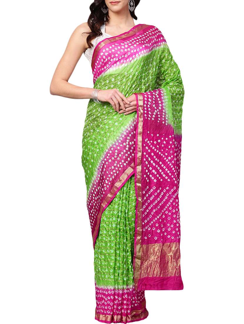 contrast border bandhani saree with blouse
