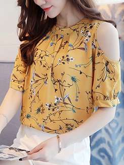 pleat detail floral top