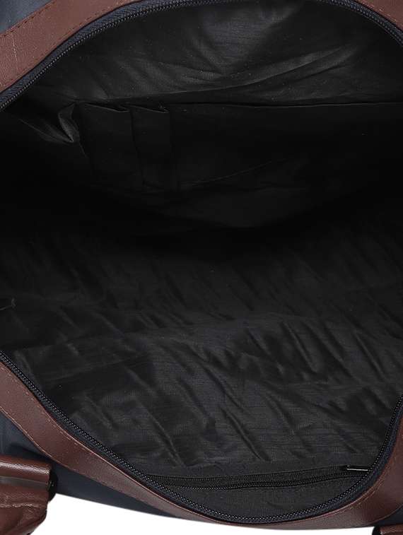 blue canvas dufflebag - 16193291 -  Standard Image - 2