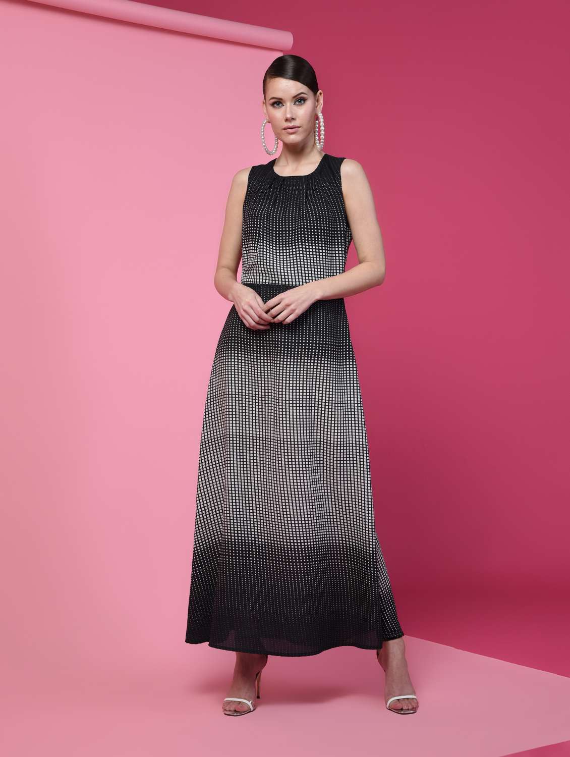 pleat detail checkered maxi dress