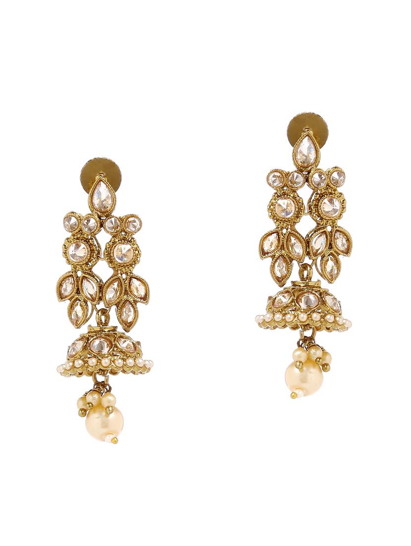 gold metal set - 16239255 - Standard Image - 2