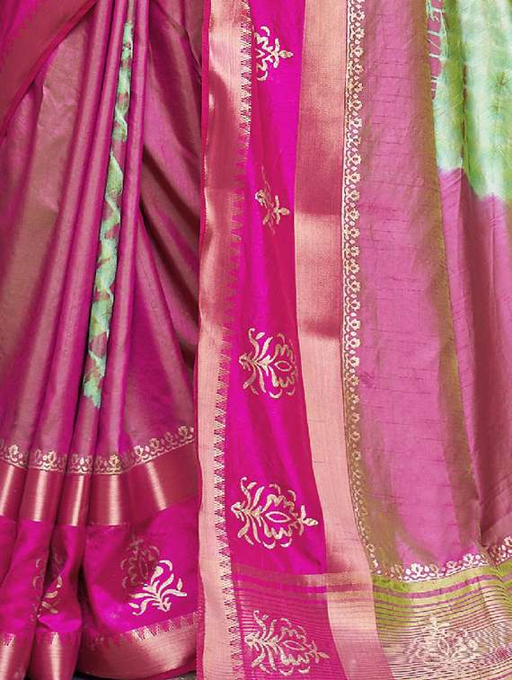 Printed Woven Saree With Blouse