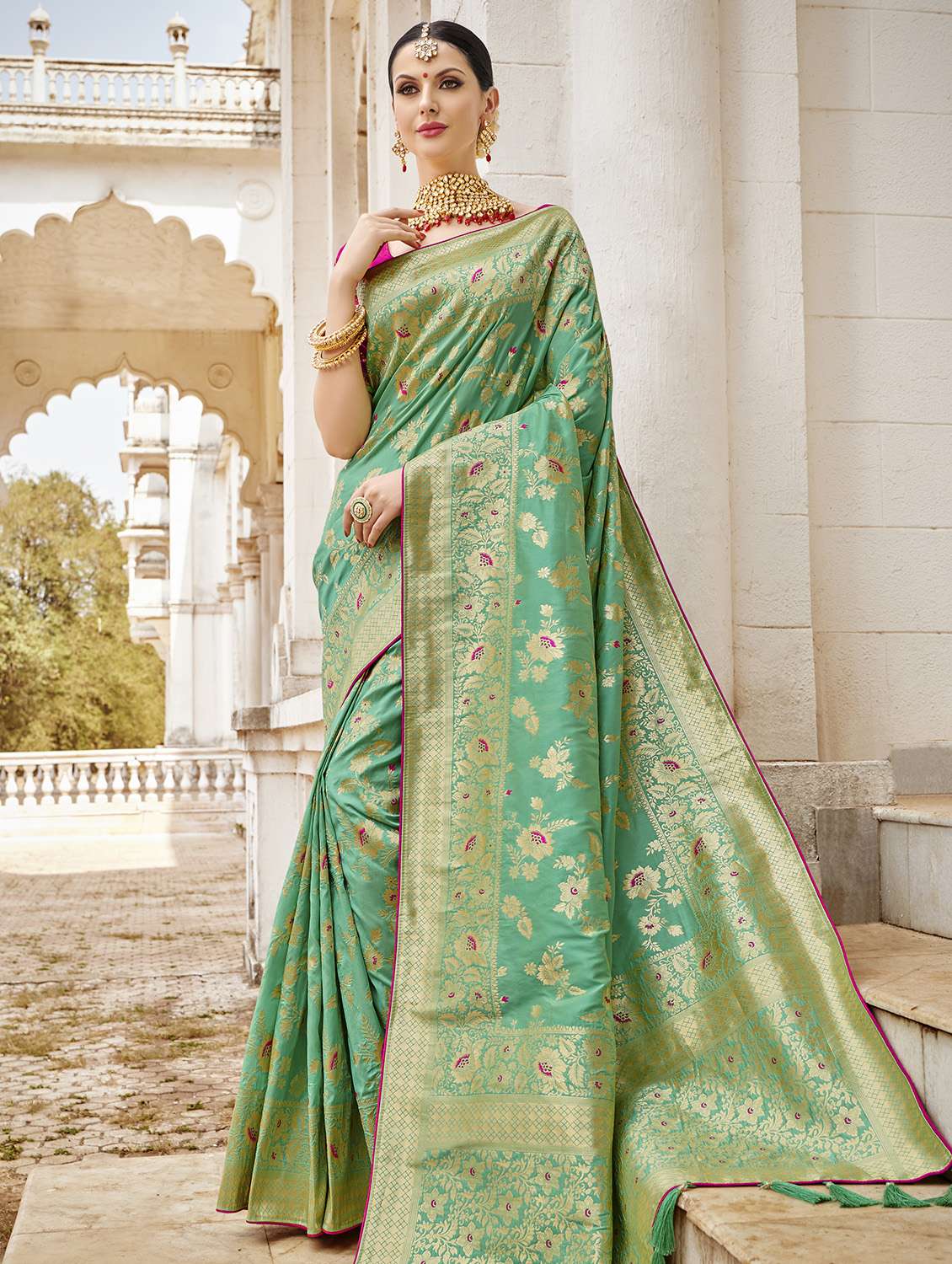 floral zari motif banarasi saree with blouse
