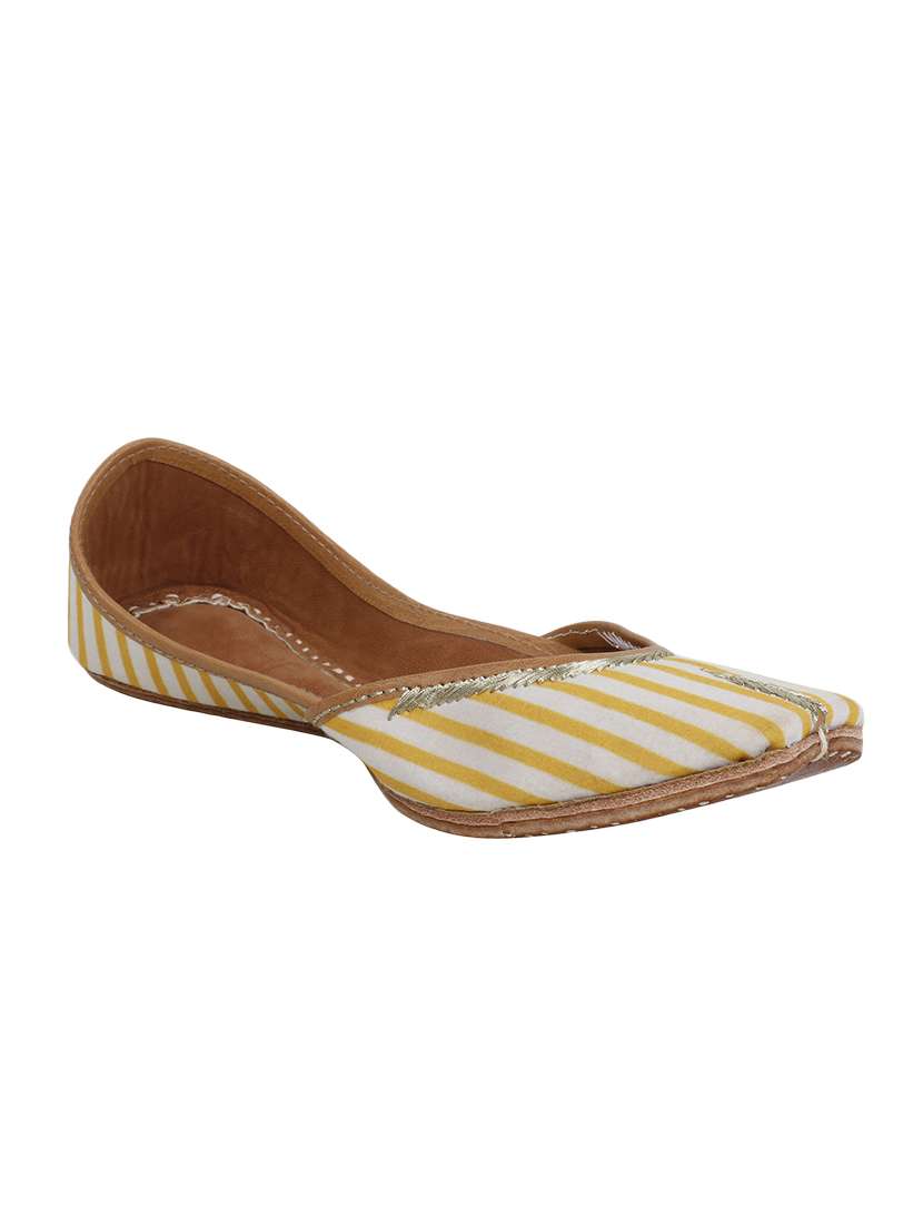 yellow slip on jutis 