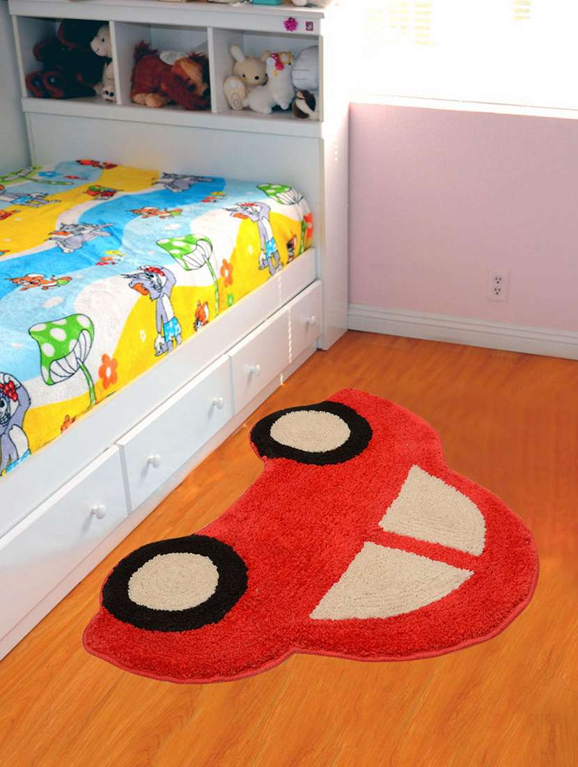 saral home red car shape soft microfiber kids mat - 45x70 cm