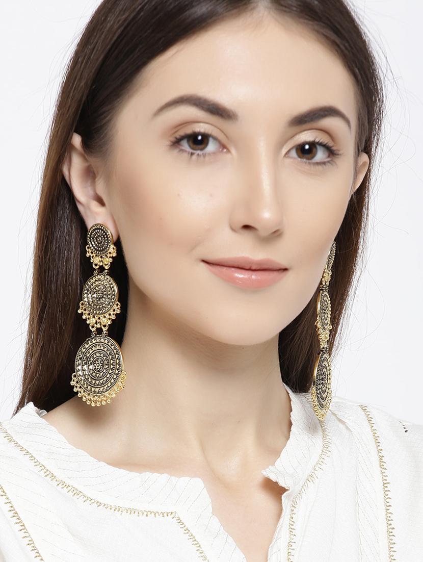 gold metal drop earring - 16506464 - Standard Image - 2