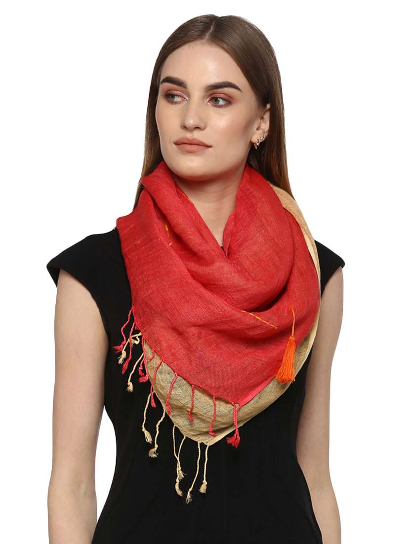 red linen stole