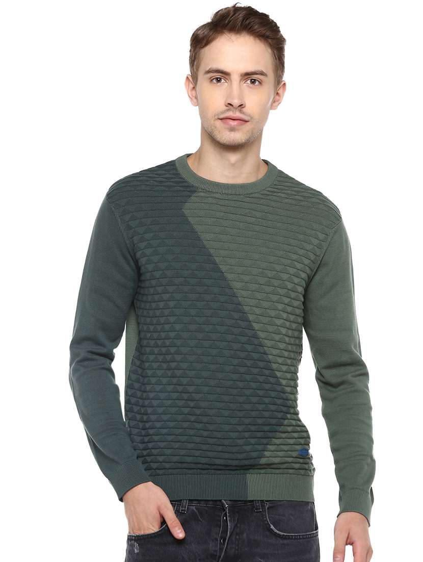 green color block pullover