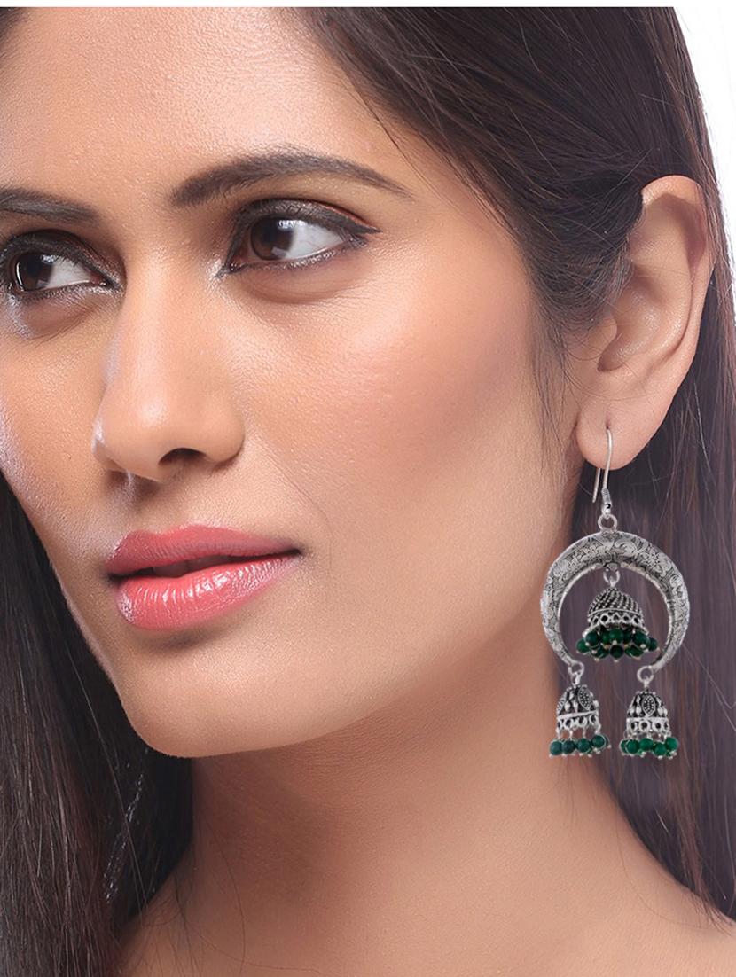 silver metal earring - 16641440 - Standard Image - 2