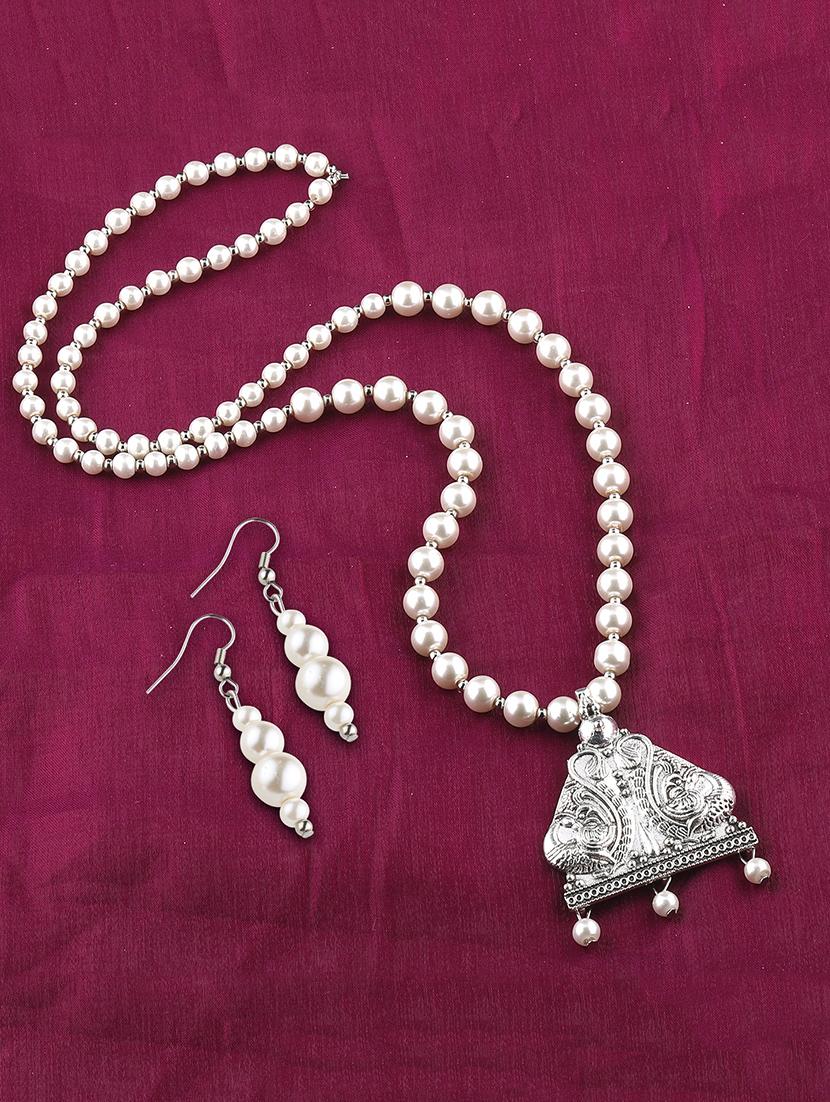 silver plated pendant with earrings - 16659269 - Zoom Image - 0